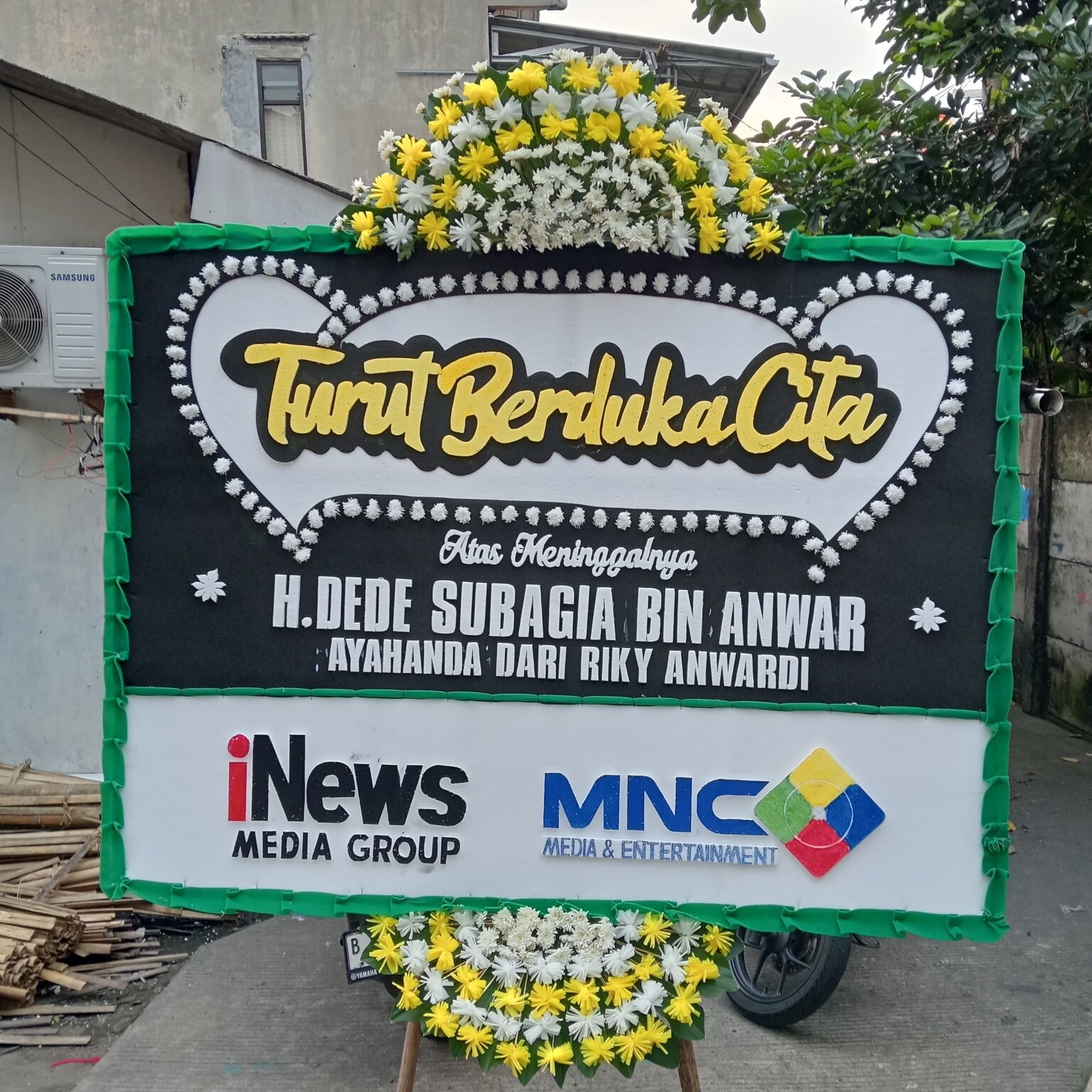 Bunga Papan Duka Cita MDC 20