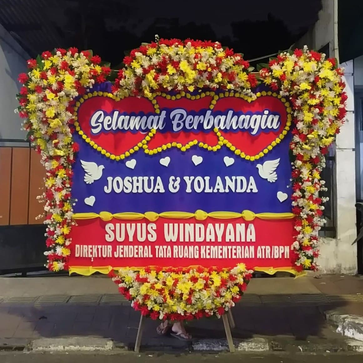 Bunga Papan Ucapan Selamat MBS 18